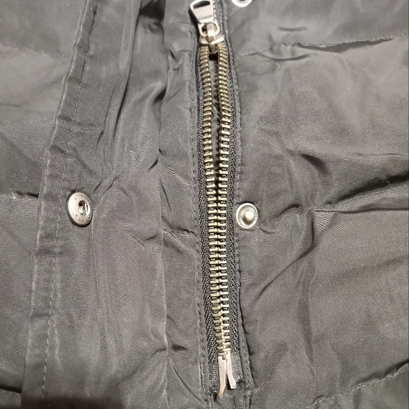 Reitmans down jacket. Size xs. Good Used condition. - Picture 6 of 16